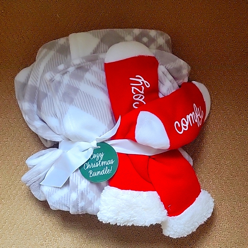NWT.. Hallmark cozy Christmas bundle.   Throw blanket and sock set.